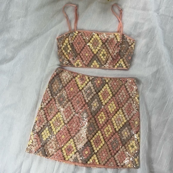 Caroline Constas Pastel Sequin Cropped Cami and Mini Skirt Set, NWT, Size 6 - Picture 1 of 16